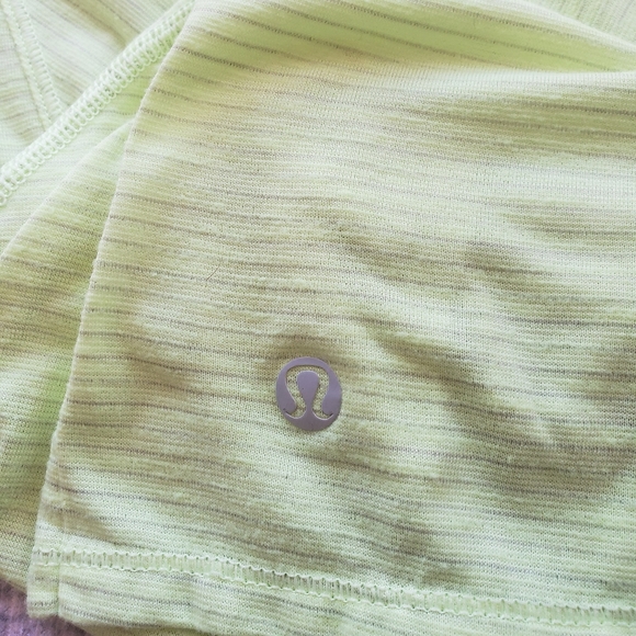 Lululemon Retreat Tee Clear Mint Size 6 Neon - Picture 5 of 7